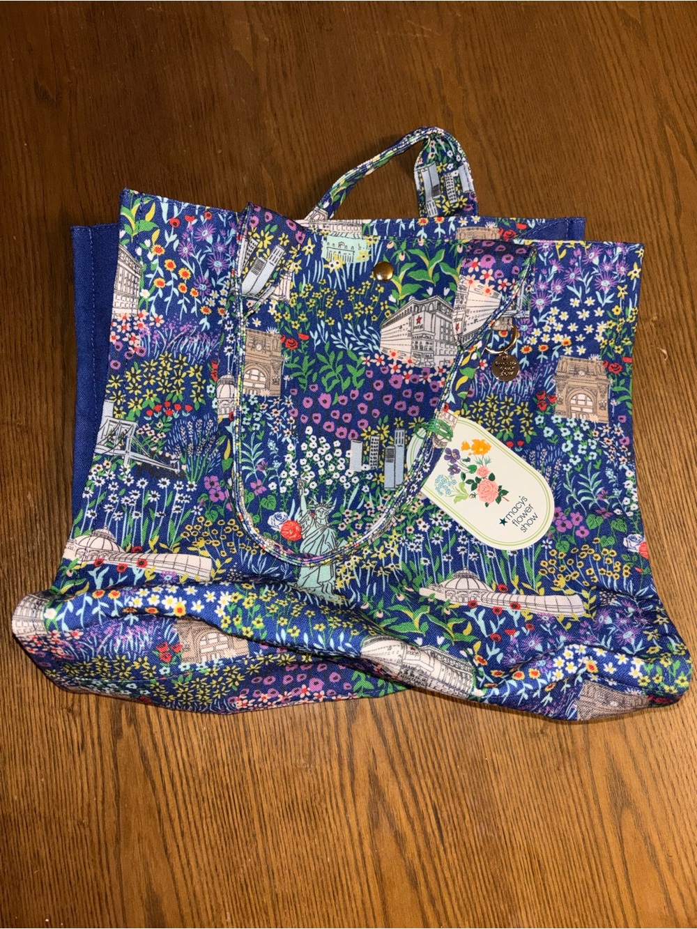 Limited Edition Macys Floral Blue Garden Print Tote Bag